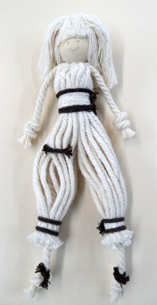 poupée blanche