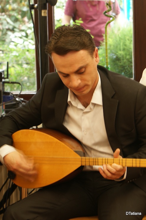 saz